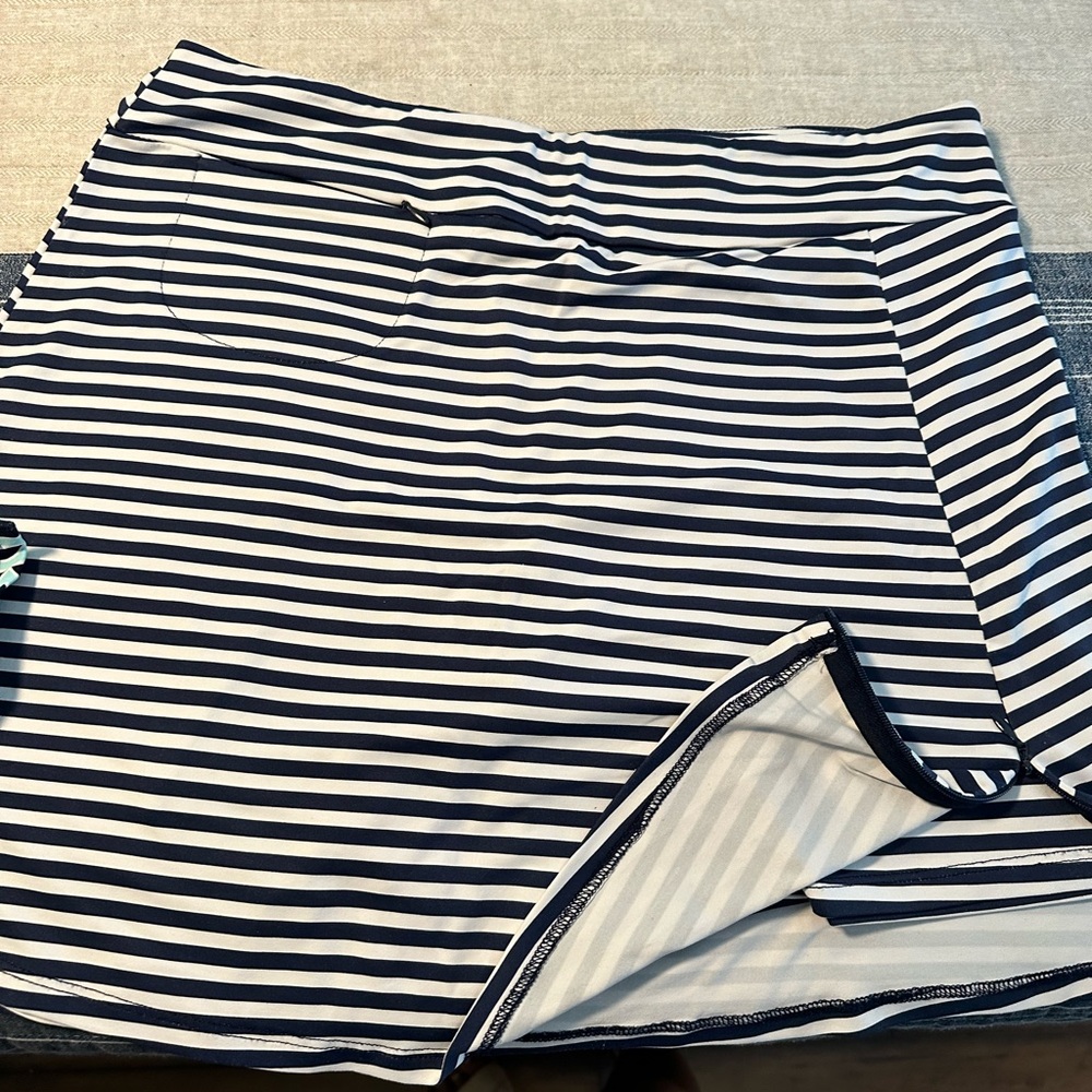 Lulu B skort w/zip side